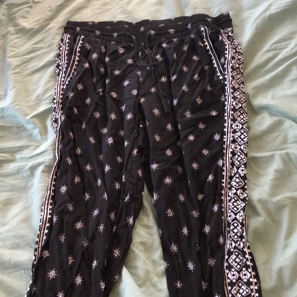 Old Navy cropped pants